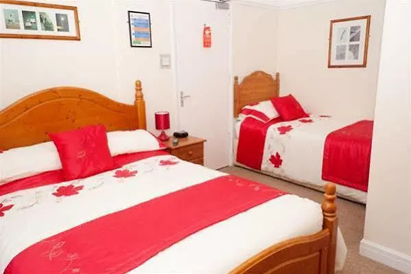 Ivanhoe Guest House Bridlington 3*,